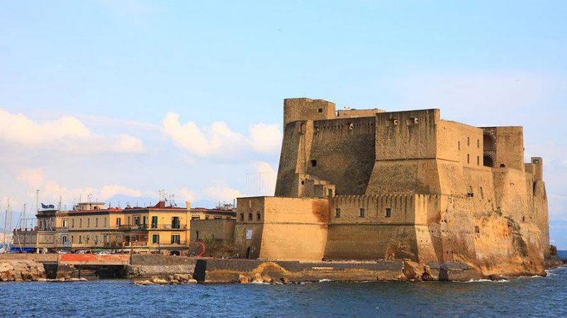 Napoli e leggende, la storia di Castel Dell’Ovo
