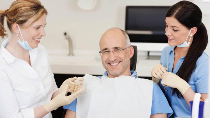 1. 5 consigli per scegliere un dentista in Albania